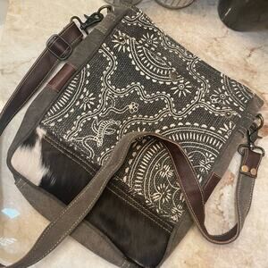 Myra messenger Bag western paisley cowhide EUC crossbody